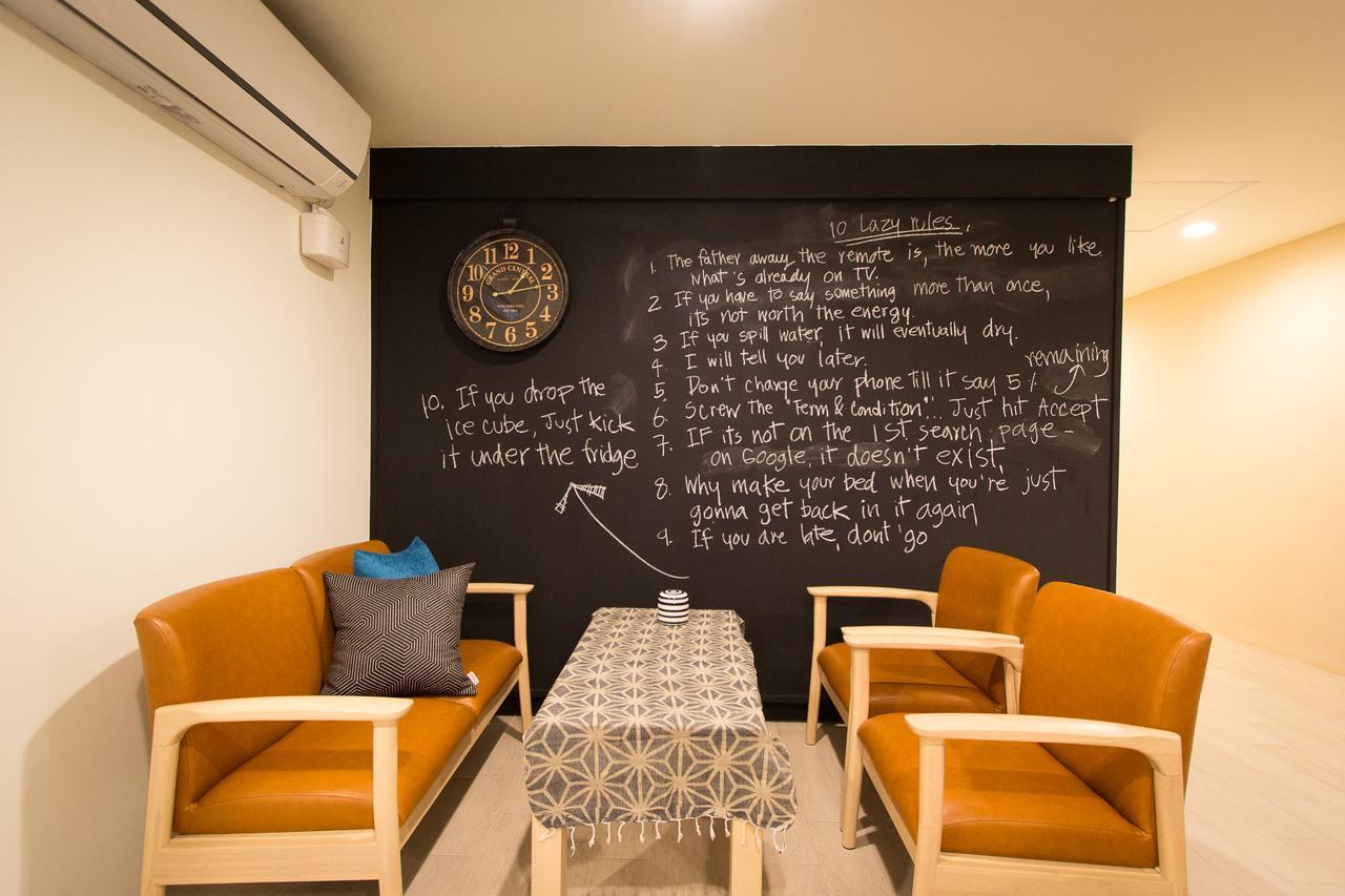 Lazy Sunday Hostel Bangkok Esterno foto